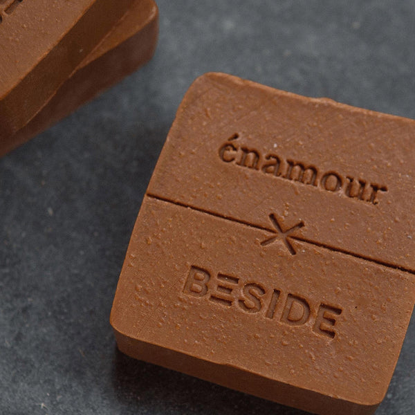 énamour X BESIDE soap